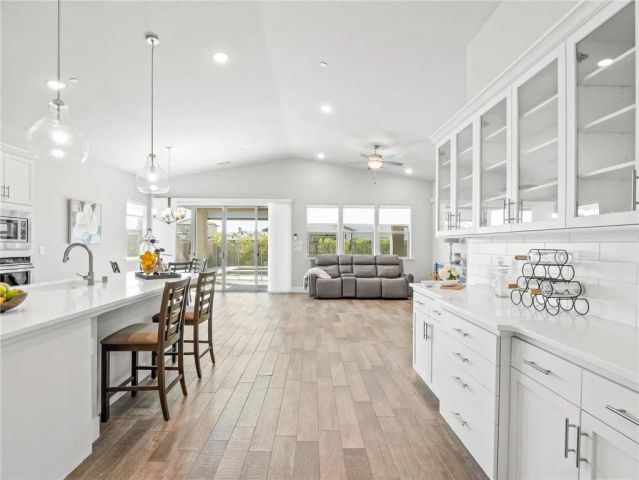 1734 N Park, Clovis, CA 93619