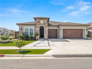 1734 N Park, Clovis, CA 93619