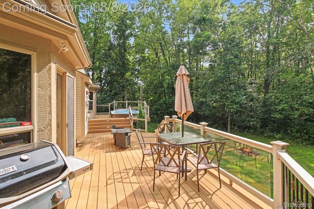 930 Chemung Forest Drive, Genoa Township, MI 48843