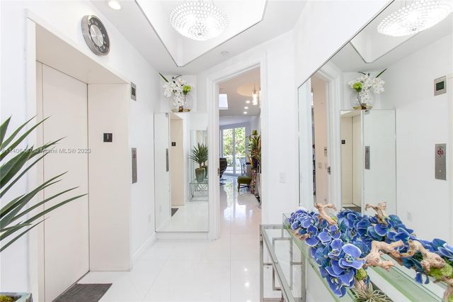 6000 Island Blvd 104, Aventura, FL 33160