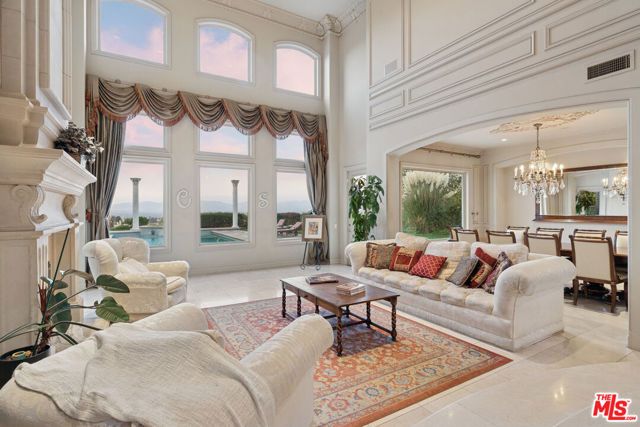 19016 Devonport Lane, Tarzana (los Angeles), CA 91356