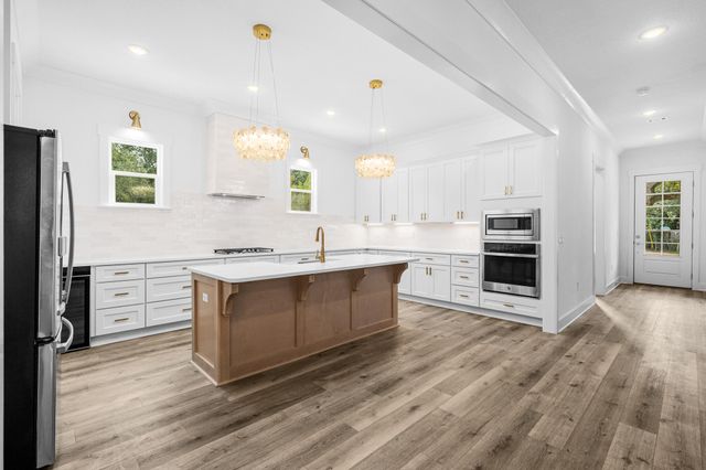 108 Meigs Drive, Shalimar, FL 32579