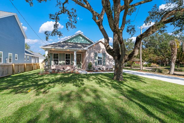 108 Meigs Drive, Shalimar, FL 32579