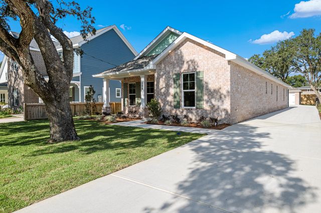 108 Meigs Drive, Shalimar, FL 32579