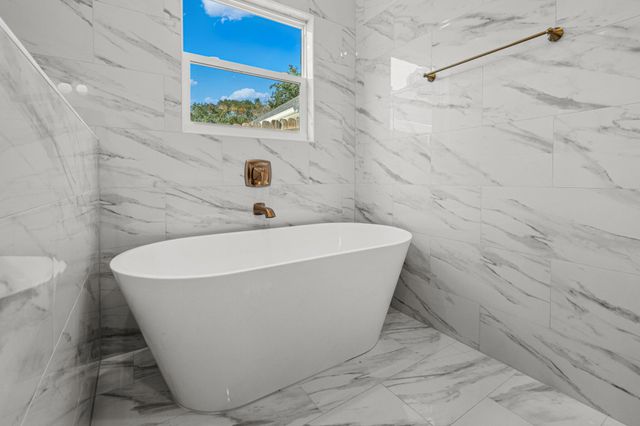 108 Meigs Drive, Shalimar, FL 32579