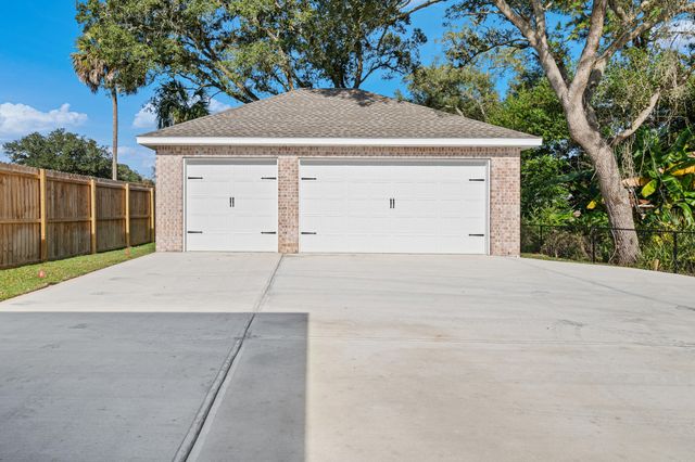 108 Meigs Drive, Shalimar, FL 32579