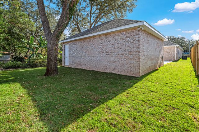 108 Meigs Drive, Shalimar, FL 32579