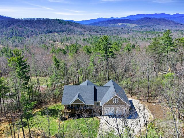 111 Wipprecht Drive, Spruce Pine, NC 28777