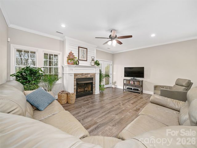 111 Wipprecht Drive, Spruce Pine, NC 28777