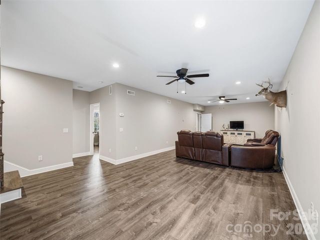 111 Wipprecht Drive, Spruce Pine, NC 28777