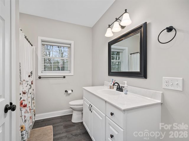111 Wipprecht Drive, Spruce Pine, NC 28777