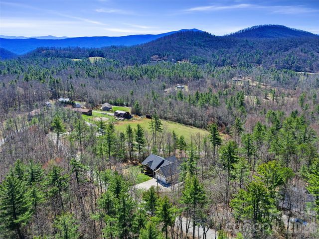111 Wipprecht Drive, Spruce Pine, NC 28777