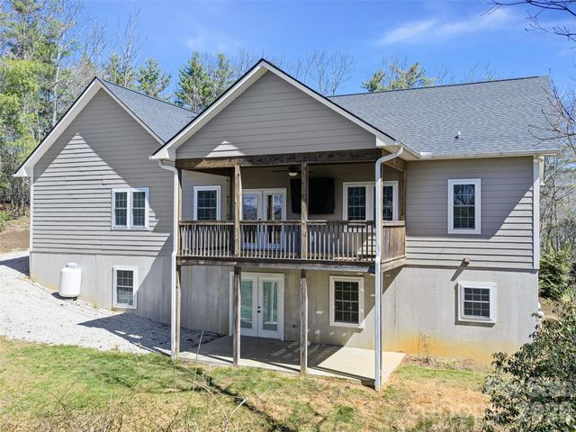 111 Wipprecht Drive, Spruce Pine, NC 28777