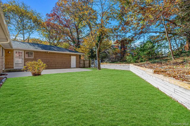 23 Princeton Drive, Dix Hills, NY 11746