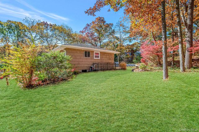 23 Princeton Drive, Dix Hills, NY 11746