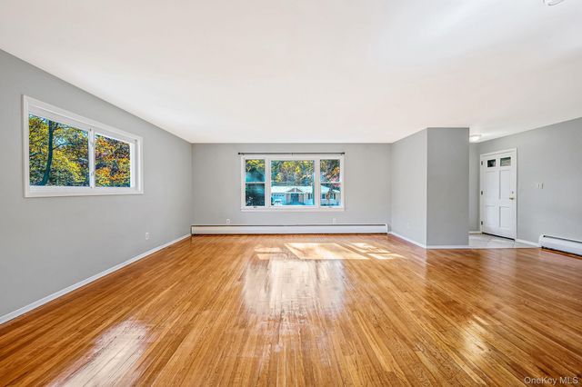 23 Princeton Drive, Dix Hills, NY 11746