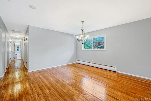 23 Princeton Drive, Dix Hills, NY 11746