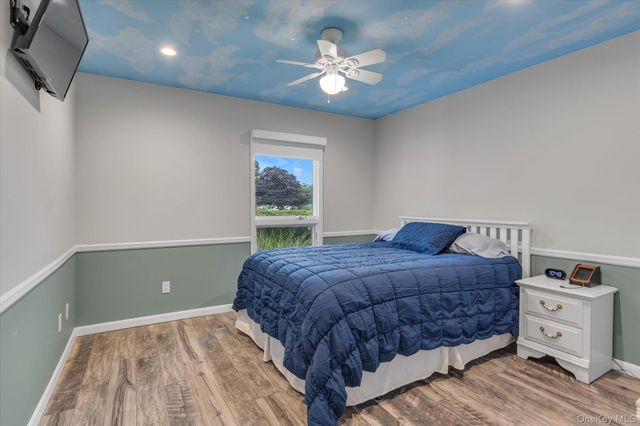 517 Ocean Avenue, Oakdale, NY 11769