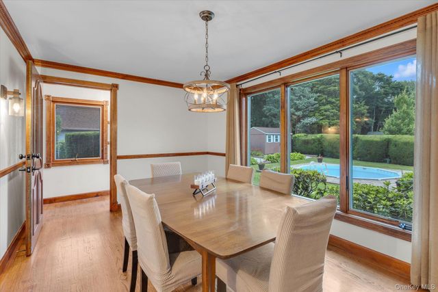 517 Ocean Avenue, Oakdale, NY 11769