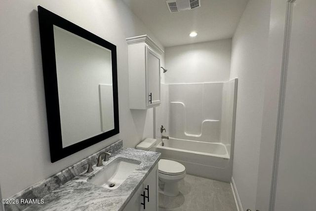 125 Sojourner Drive, Lafayette, LA 70508