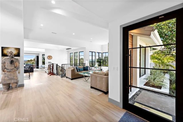 17 Monaco 12, Newport Beach, CA 92660