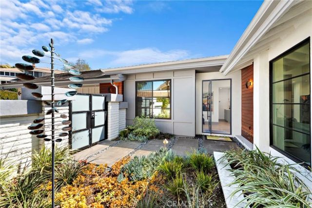 17 Monaco 12, Newport Beach, CA 92660