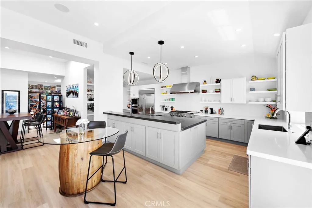 17 Monaco 12, Newport Beach, CA 92660