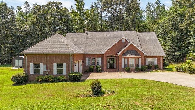 915 Clifftview Rd, Bolivar, TN 38008