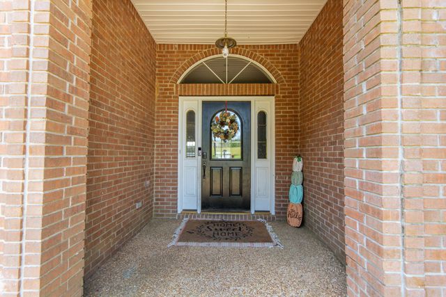 915 Clifftview Rd, Bolivar, TN 38008