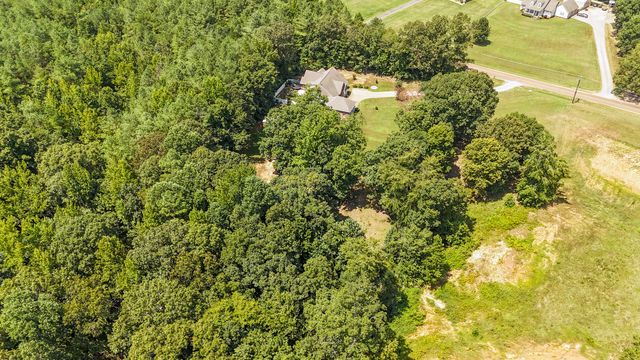 915 Clifftview Rd, Bolivar, TN 38008