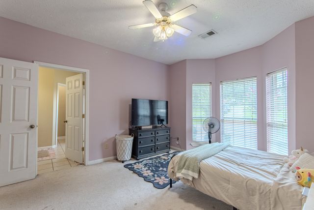 915 Clifftview Rd, Bolivar, TN 38008