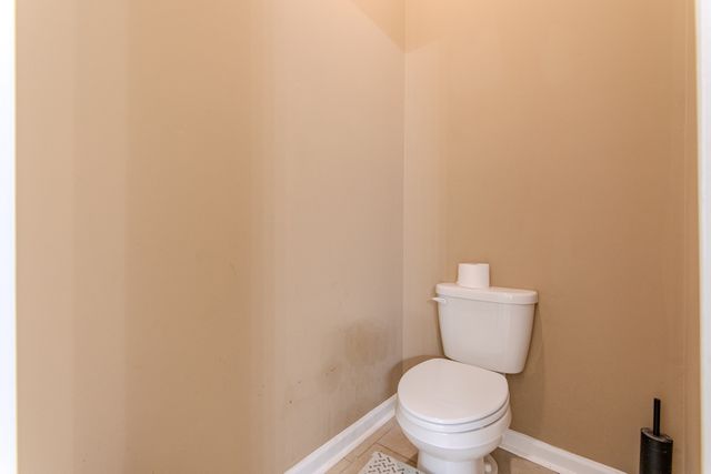 915 Clifftview Rd, Bolivar, TN 38008