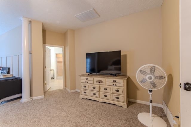 915 Clifftview Rd, Bolivar, TN 38008