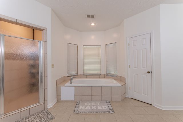 915 Clifftview Rd, Bolivar, TN 38008