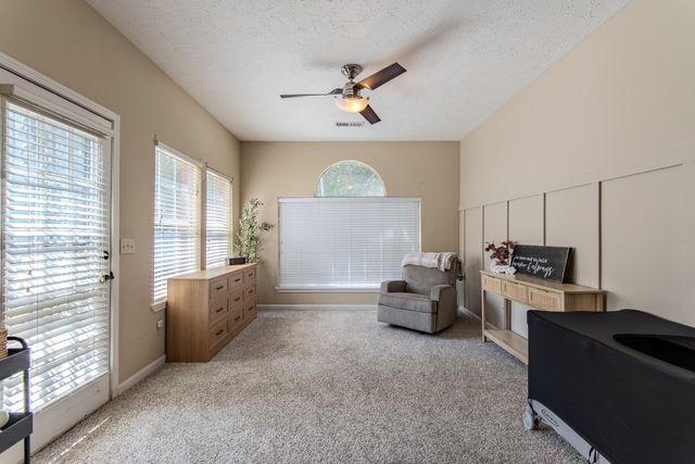 915 Clifftview Rd, Bolivar, TN 38008