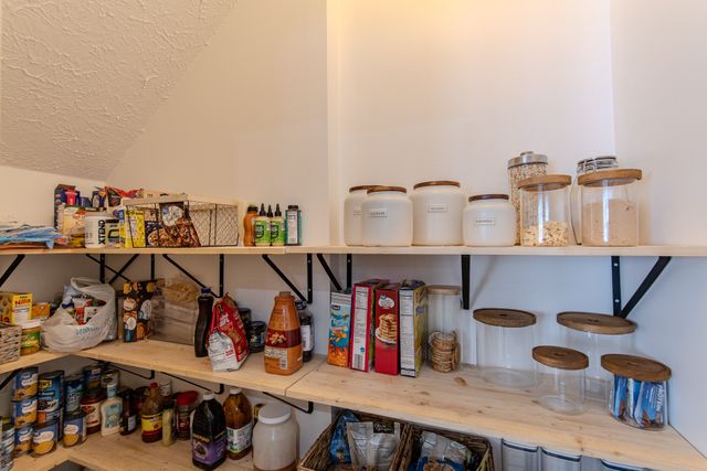 915 Clifftview Rd, Bolivar, TN 38008