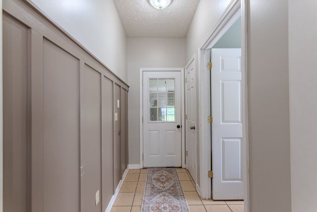 915 Clifftview Rd, Bolivar, TN 38008