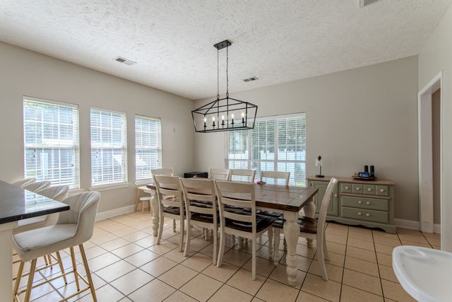 915 Clifftview Rd, Bolivar, TN 38008