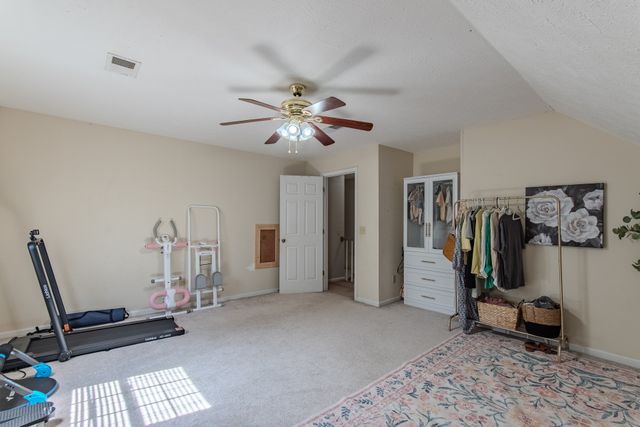 915 Clifftview Rd, Bolivar, TN 38008