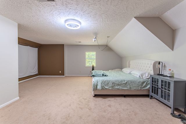 915 Clifftview Rd, Bolivar, TN 38008