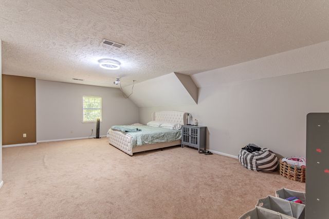 915 Clifftview Rd, Bolivar, TN 38008