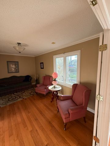 353 Golf Club Rd, Mcminnville, TN 37110