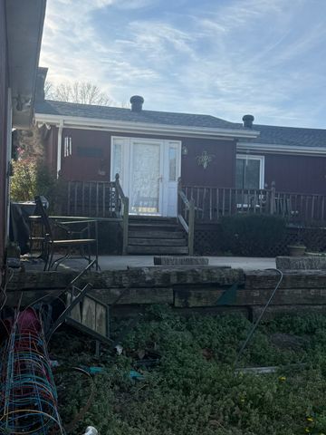 353 Golf Club Rd, Mcminnville, TN 37110