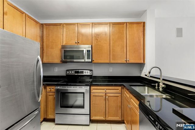 24 Ave At Port Imperial 304, West New York, NJ 07093