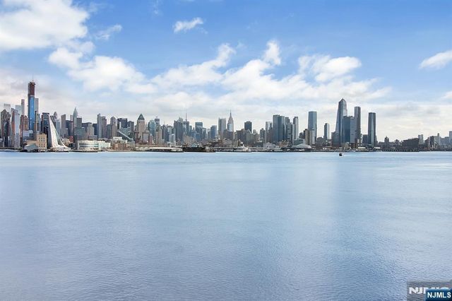 24 Ave At Port Imperial 304, West New York, NJ 07093