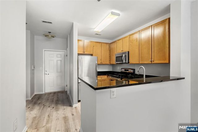 24 Ave At Port Imperial 304, West New York, NJ 07093