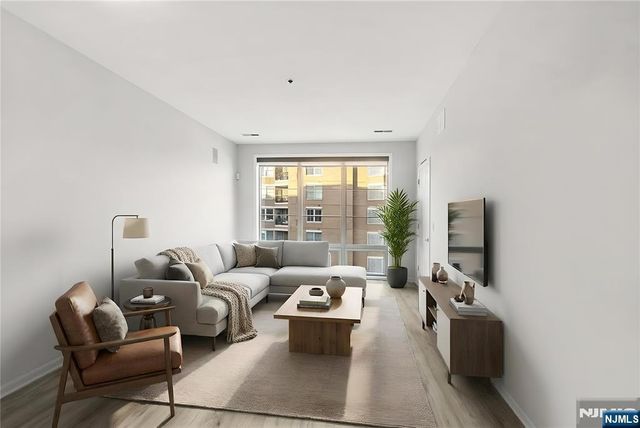 24 Ave At Port Imperial 304, West New York, NJ 07093