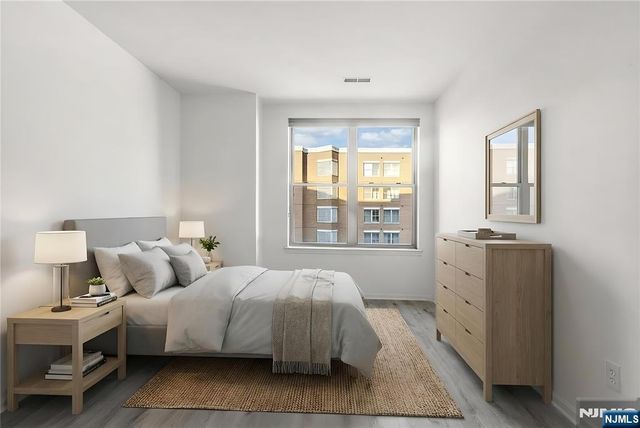 24 Ave At Port Imperial 304, West New York, NJ 07093