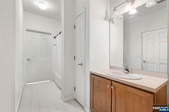 24 Ave At Port Imperial 304, West New York, NJ 07093