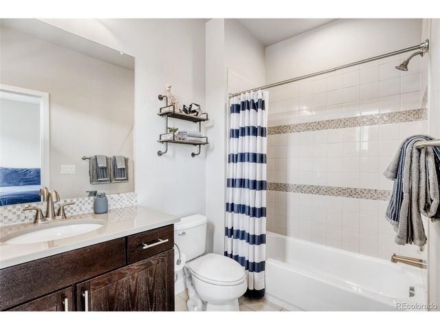 10491 N Sky Dr, Lone Tree, CO 80124